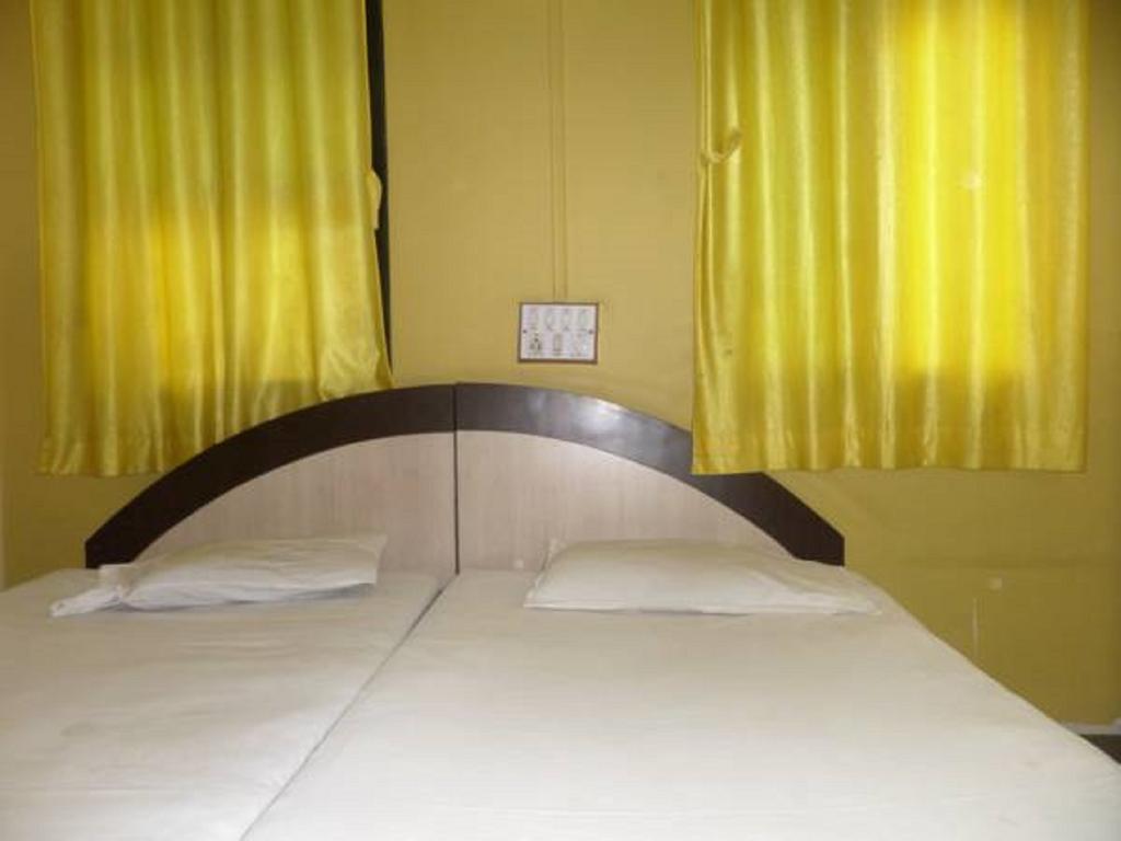 Geeta Lodge-Delux Non Ac